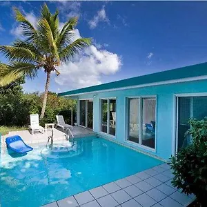 Pavilions And Pools Hotel